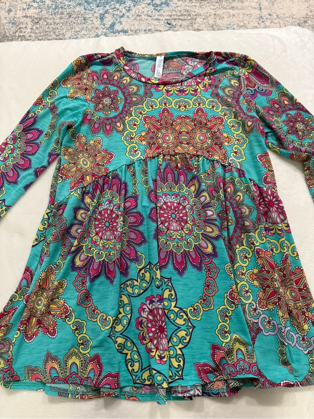 Women’s Turquoise Floral Medallion Long-Sleeve Top large d97